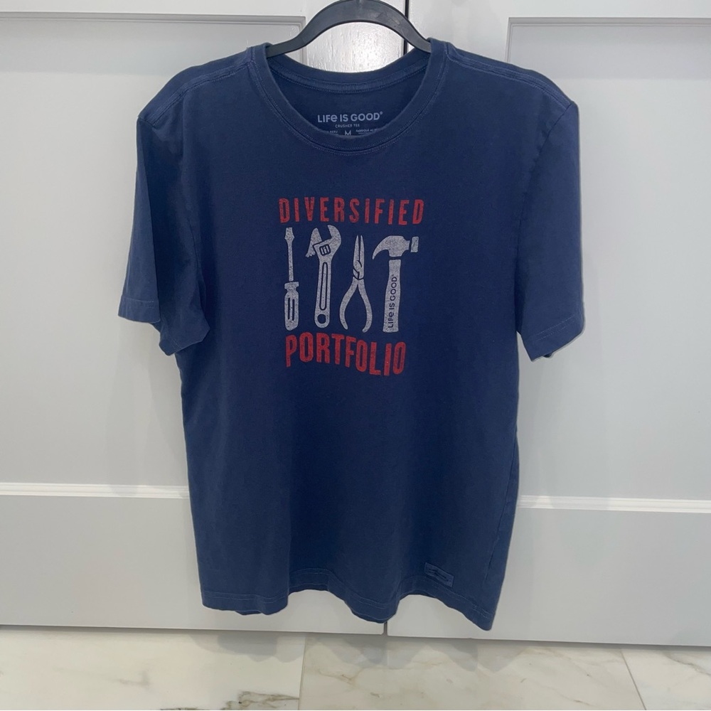 Life is good crusher tshirt cotton blue men’s medium